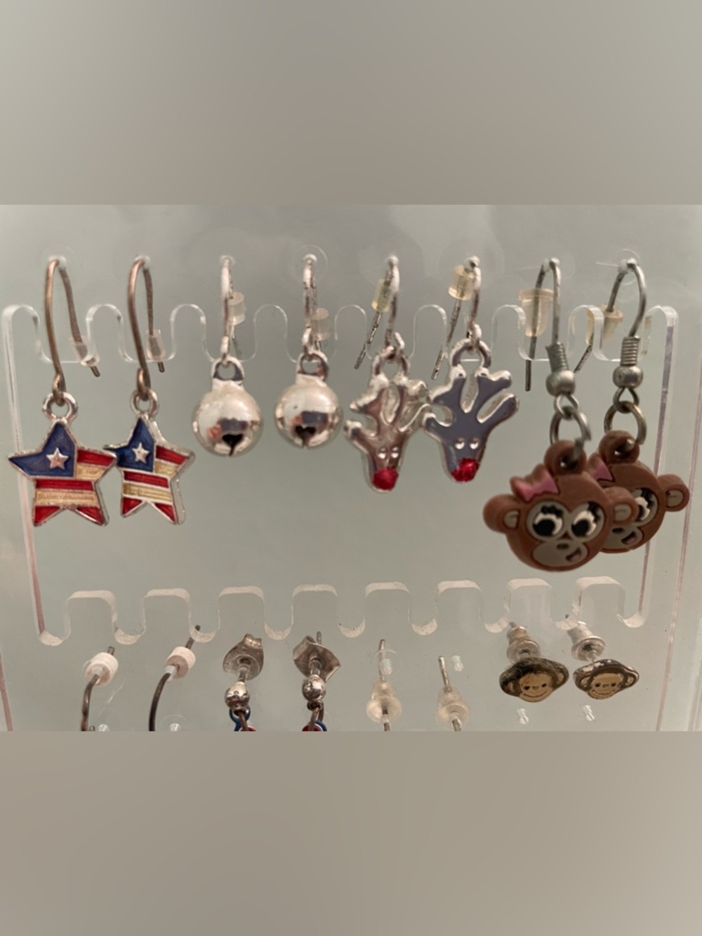 20 pairs children earrings & clear Acrylic Organizer, Multiple Transparent - Picture 9 of 11